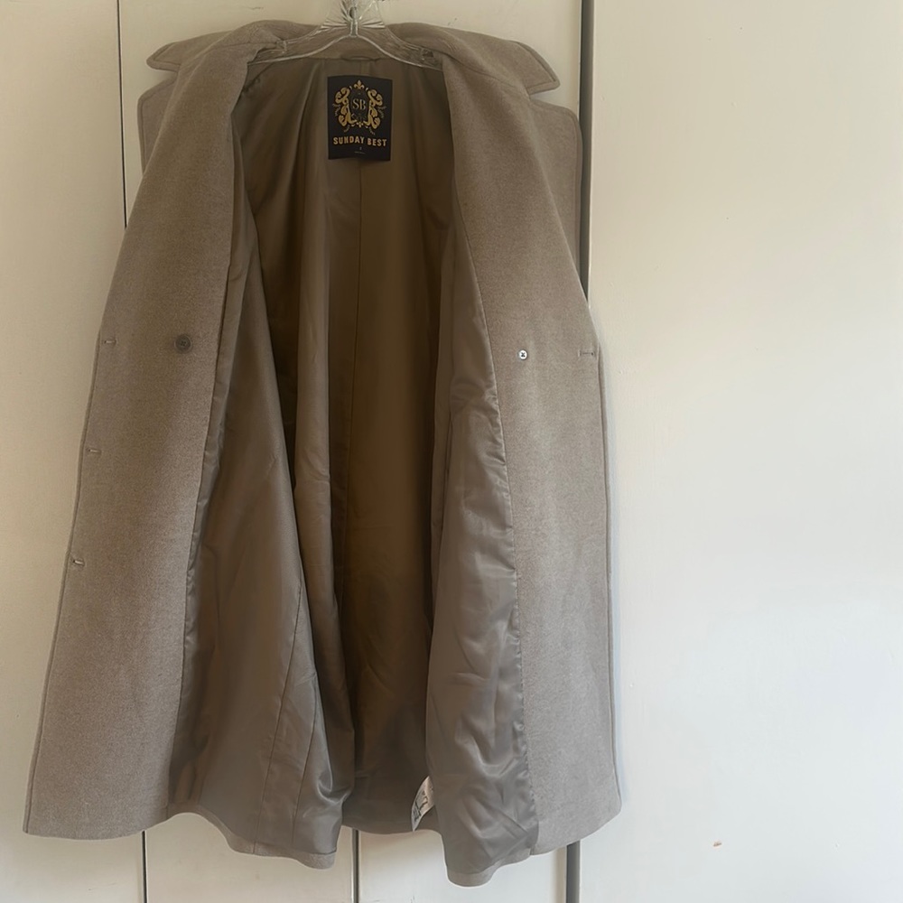 TRADED Aritzia Sunday Best Oversized Wool Cashmere Coat - Picture 3 of 16